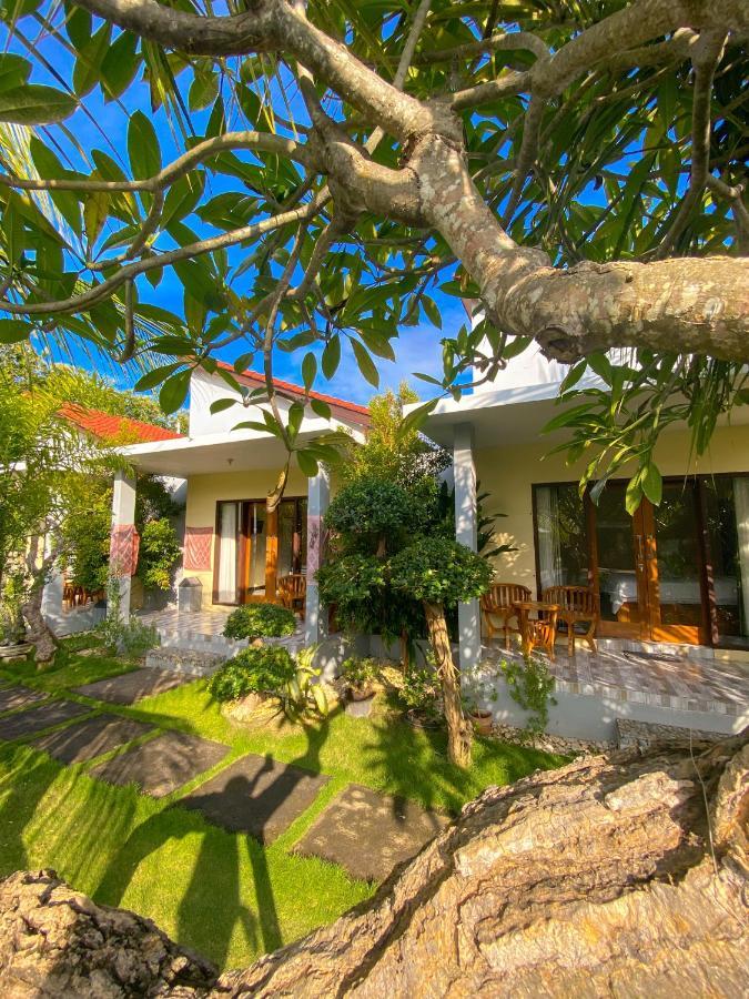 Gayatri Bungalows Batununggul Esterno foto