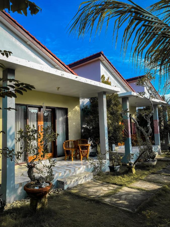 Gayatri Bungalows Batununggul Esterno foto